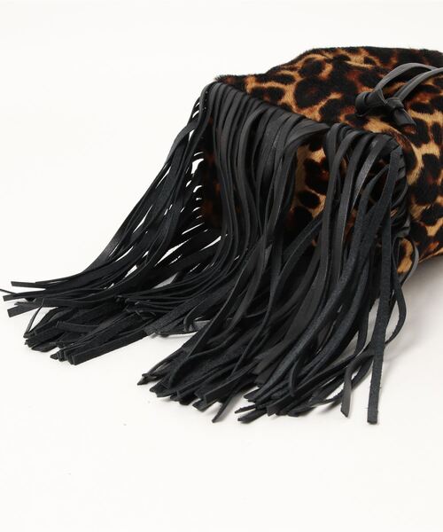 MAISON BOINET（メゾンボワネ）の「MAISON BOINET // ゴールドハンドル×レオパード柄×フリンジ  BAG★（ショルダーバッグ・レディース・ブラック系・FREE）」の2枚目の写真