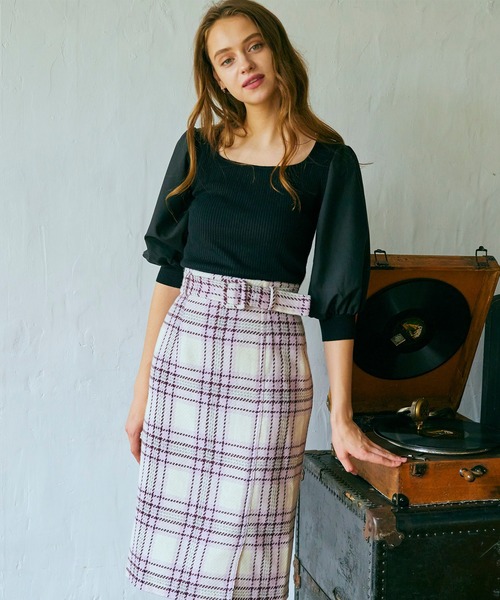 BE RADIANCE(ビーラディエンス)の「ベルト付チェックツイードスカート(スカート・レディース・ベージュ/ピンク・FREE)」の11枚目の写真