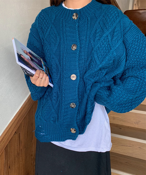 c.u.l（シーユーエル）の「【c.u.l:w】ケーブル編みクラッシュボリュームカーディガン culw89（ニット/セーター・レディース・ブルー/オレンジ/アイボリー・FREE）」の13枚目の写真