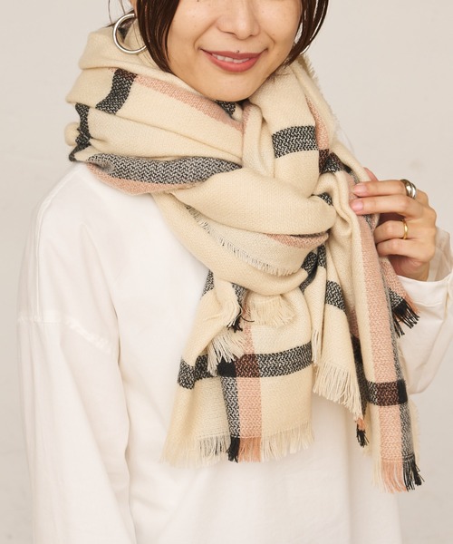 Casselini（キャセリーニ）の「【Casselini/キャセリーニ】チェックストール（マフラー・レディース・ベージュ/アイボリー・ONE SIZE）」の16枚目の写真
