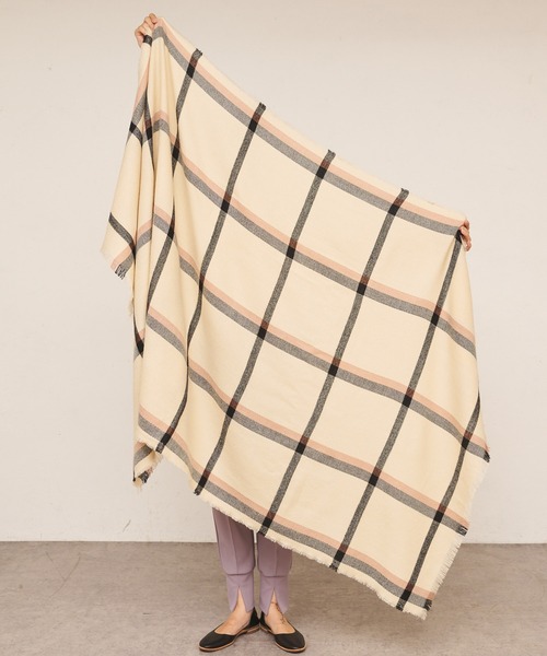 Casselini（キャセリーニ）の「【Casselini/キャセリーニ】チェックストール（マフラー・レディース・ベージュ/アイボリー・ONE SIZE）」の11枚目の写真