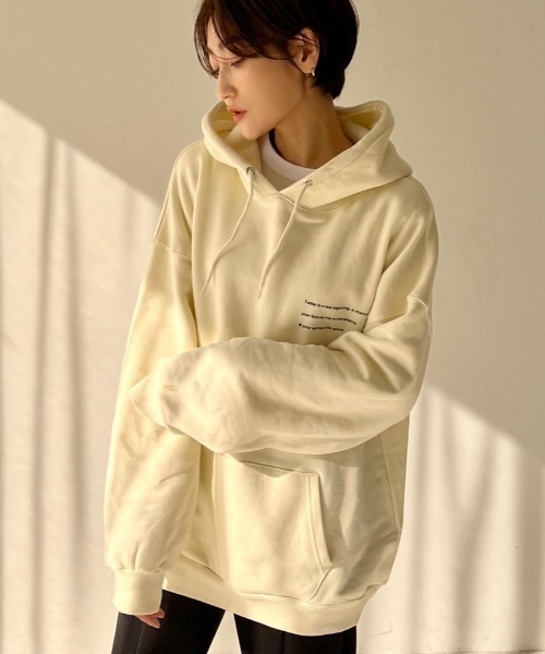 Re:EDIT（リエディ）の「[IWU（アイダブリュー）]ユニセックスUSAコットン裏起毛ロゴフーディ（パーカー・レディース・杢グレー/アイボリー/ベージュ/モカ/ブラック・SMALL/LARGE/MEDIUM）」の2枚目の写真