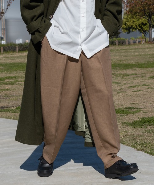 kutir（クティール）の「センタープレステーパードパンツ（スラックス・メンズ・ブラック/ダークブラウン/カーキ/オレンジ・SMALL/MEDIUM/LARGE）」の3枚目の写真