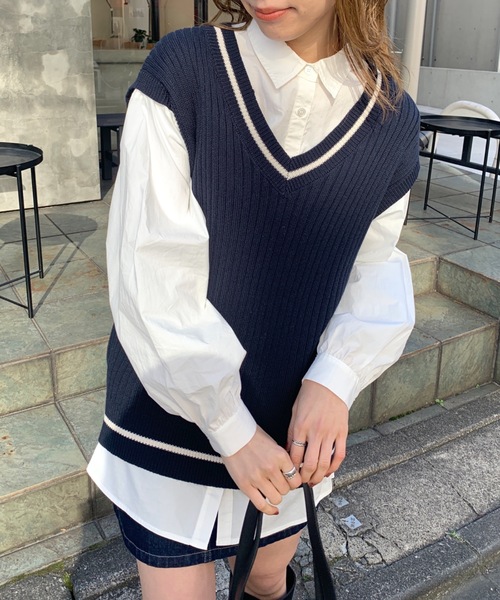 OLIVE des OLIVE(オリーブデオリーブ)の「旬なベスト×シャツSET(ベスト・レディース・ライトグレー/ネイビー/オフホワイト・FREE)」の3枚目の写真