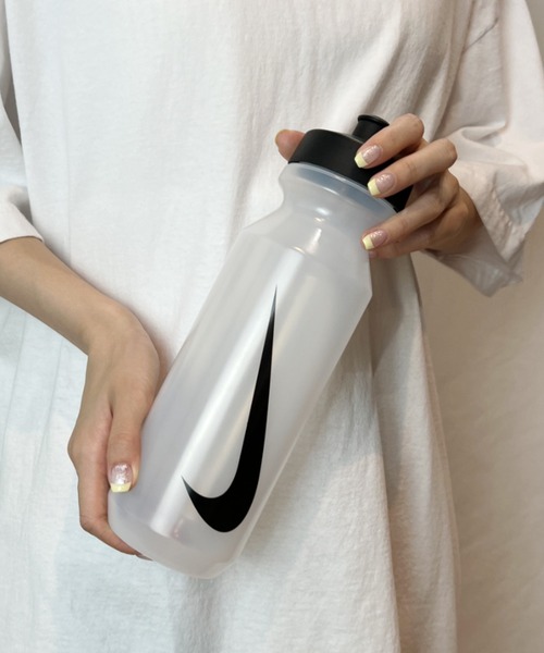 NIKE(ナイキ)の「NIKE(ナイキ)/ビックマウス ボトル 2.0 32Oz 976ml スクイズボトル ウォーターボトル 水筒 /BIG-MOUTH BOTTLE(水筒・レディース・クリア/ブルー/ブラック/オリーブ/ブラック系その他/パープル/イエロー/ピンク/グリーン系その他・FREE)」の9枚目の写真
