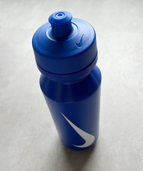 NIKE(ナイキ)の「NIKE(ナイキ)/ビックマウス ボトル 2.0 32Oz 976ml スクイズボトル ウォーターボトル 水筒 /BIG-MOUTH BOTTLE(水筒・レディース・クリア/ブルー/ブラック/オリーブ/ブラック系その他/パープル/イエロー/ピンク/グリーン系その他・FREE)」の15枚目の写真
