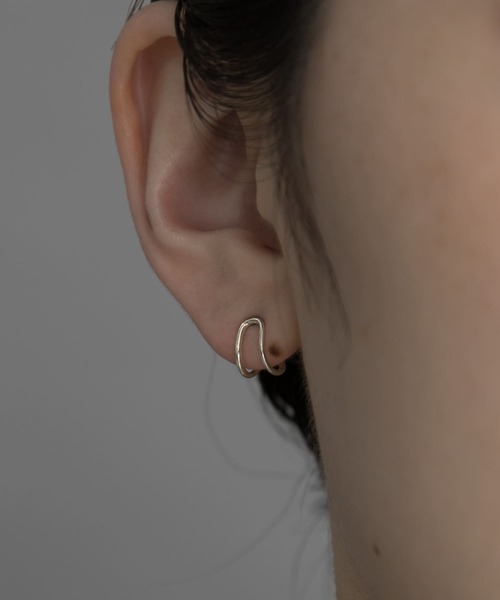 SMELLY（スメリー）の「silver925ツインラインミニフープピアス（ピアス（両耳用）・レディース・シルバー/ゴールド・-）」の2枚目の写真