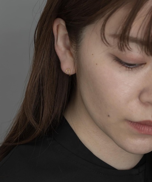 SMELLY（スメリー）の「silver925ツインラインミニフープピアス（ピアス（両耳用）・レディース・シルバー/ゴールド・-）」の17枚目の写真