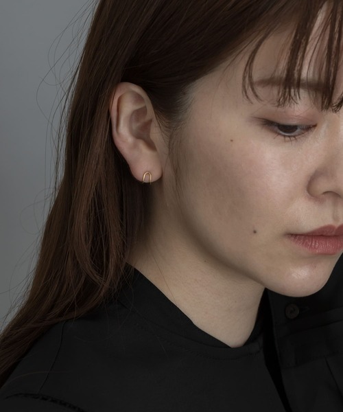 SMELLY（スメリー）の「silver925ツインラインミニフープピアス（ピアス（両耳用）・レディース・シルバー/ゴールド・-）」の18枚目の写真