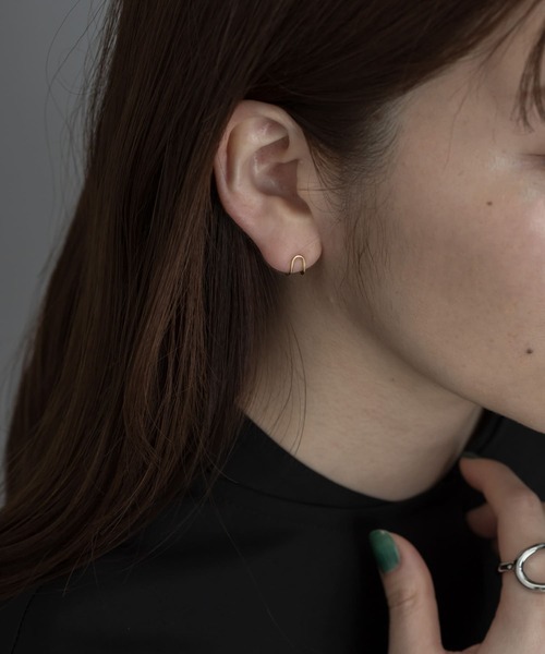 SMELLY（スメリー）の「silver925ツインラインミニフープピアス（ピアス（両耳用）・レディース・シルバー/ゴールド・-）」の19枚目の写真