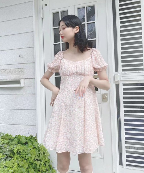 lissi Boutique(リージーブティック)の「【lissi Boutique】フラワーパフスリーブシースルーワンピース(ワンピース・レディース・ピンク・FREE)」の9枚目の写真