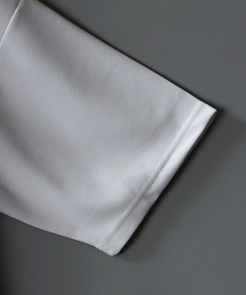 SITRY（シトリー）の「Cut georgette Big silhouette mock neck pullover/カット ジョーゼット ビッグシルエット モックネック プルオーバー（Tシャツ/カットソー・メンズ・ブラック/ネイビー/グレー/オフホワイト/グレイッシュベージュ/グレイッシュブルー/ブラウン/チャコールグレー・M/L/XL）」の11枚目の写真