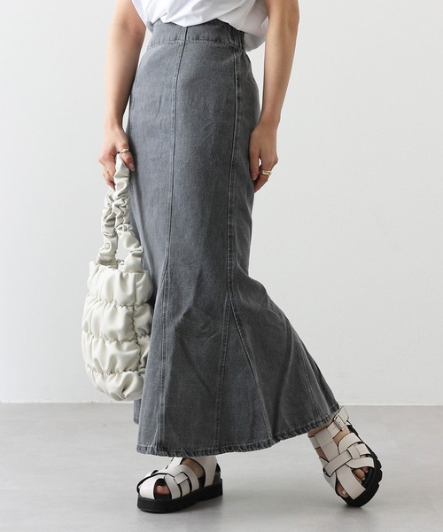 COLONY 2139（コロニートゥーワンスリーナイン）の「マチ入りデニムマーメイドスカート（スカート・レディース・ネイビー/ブラック/ブルー・FREE）」の2枚目の写真