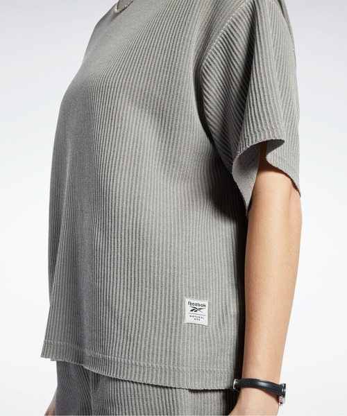 Reebok（リーボック）の「 クラシックス ナチュラルダイ ワッフル Tシャツ / Classics Natural Dye Waffle T-Shirt /（Tシャツ/カットソー・レディース・ライトグレー/スカイブルー・SMALL/MEDIUM/LARGE/X-LARGE）」の4枚目の写真