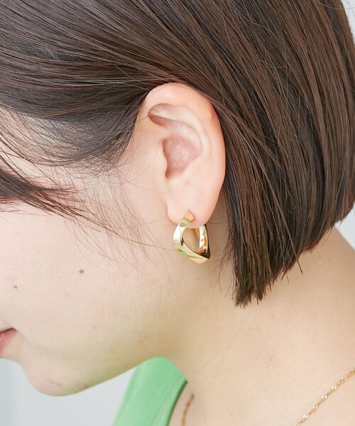 Firsthand(ファーストハンド)の「Firsthand/ファーストハンド HALF HEARTPIERCE / ハートモチーフピアス/HALF HEARTPIERCE / ハートモチーフピアス(ピアス(両耳用)・レディース・ゴールド/シルバー・ONE SIZE)」の8枚目の写真