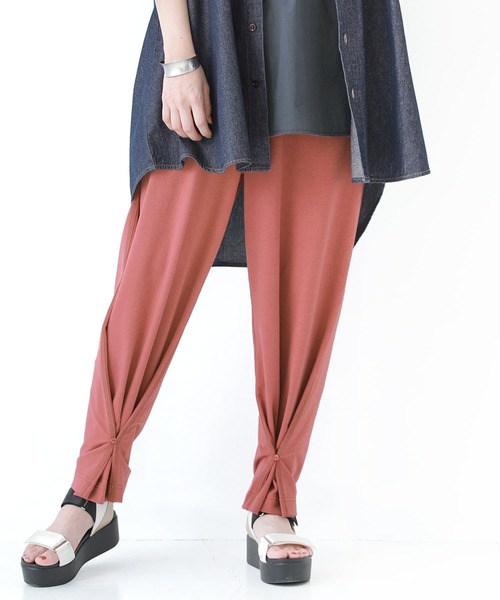 osharewalker（オシャレウォーカー）の「【廃盤】【機能素材】『2wayカットソーパンツ』（その他パンツ・レディース・ブラック/ブラウン/イエロー/グリーン/グレイッシュブルー・1/2）」の14枚目の写真