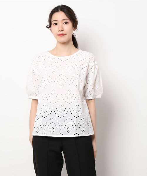 Lugnoncure(ルノンキュール)の「アイレットレーストップス(シャツ/ブラウス・レディース・イエロー/オフホワイト/チャコール・フリ-)」の2枚目の写真