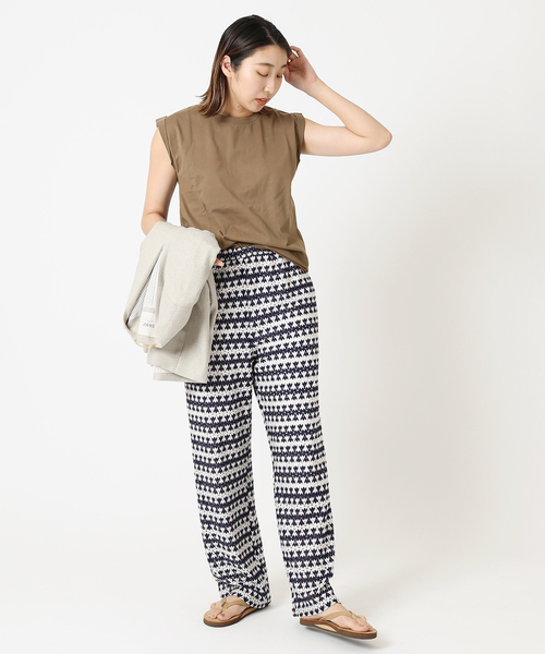 journal standard L'essage(ジャーナルスタンダードレサージュ)の「スワイーノースリーブ(Tシャツ/カットソー・レディース・ホワイト/チャコールグレー/ブラウン/ピンク・FREE)」の19枚目の写真