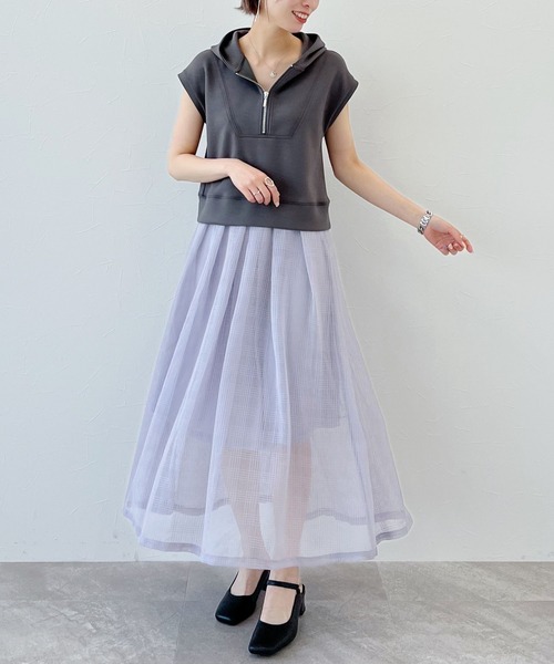 mysty woman(ミスティウーマン)の「シアータックフレアスカート 285516(スカート・レディース・アイボリー/ブラック/グレー・FREE)」の18枚目の写真