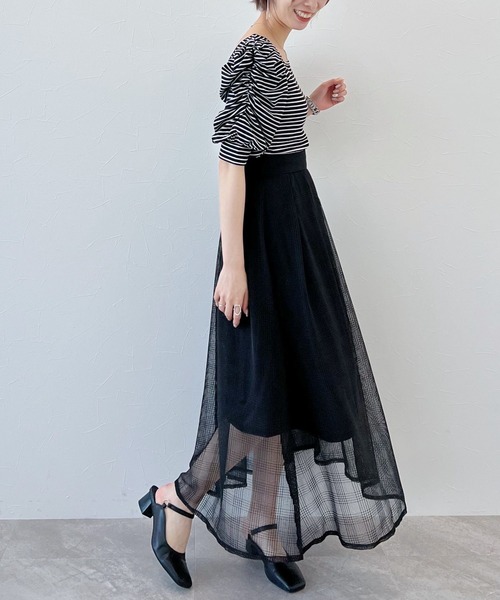 mysty woman(ミスティウーマン)の「シアータックフレアスカート 285516(スカート・レディース・アイボリー/ブラック/グレー・FREE)」の14枚目の写真