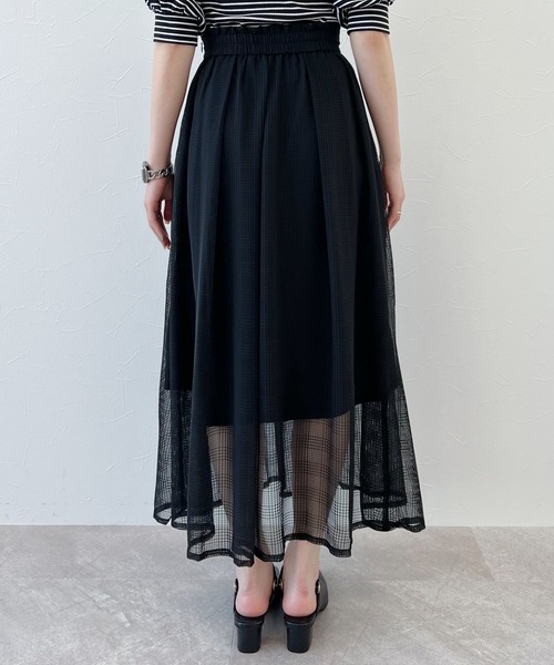 mysty woman(ミスティウーマン)の「シアータックフレアスカート 285516(スカート・レディース・アイボリー/ブラック/グレー・FREE)」の17枚目の写真