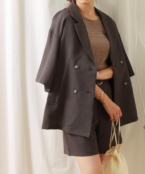 libelle more(リベル モア)の「ドライタッチ ダブルジャケットセットアップ(セットアップ・レディース・ベージュ/チャコールグレー/グリーン・L/M)」の2枚目の写真