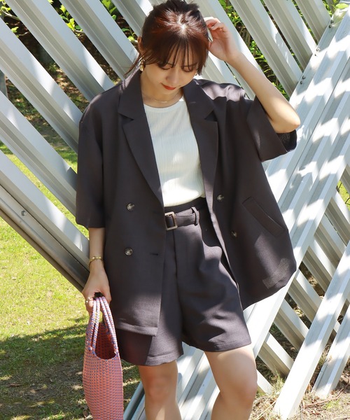 libelle more(リベル モア)の「ドライタッチ ダブルジャケットセットアップ(セットアップ・レディース・ベージュ/チャコールグレー/グリーン・L/M)」の4枚目の写真