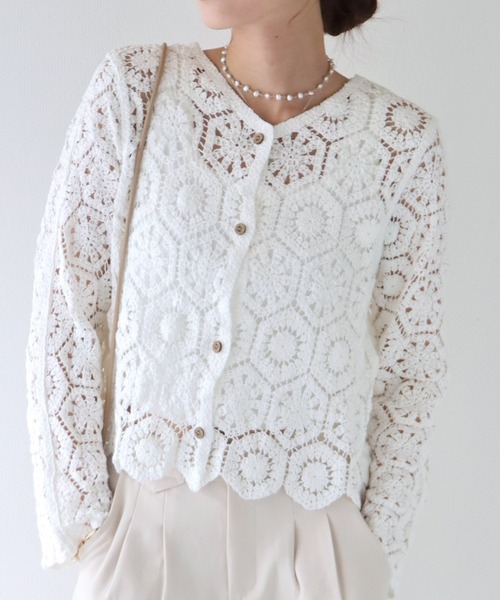 BLUEEAST（ブルーイースト）の「モチーフクロシェレースカーディガン（カーディガン/ボレロ・レディース・アイボリー/ベージュ/ブラック/ブラック系/ベージュ系/ホワイト系・MEDIUM）」の10枚目の写真