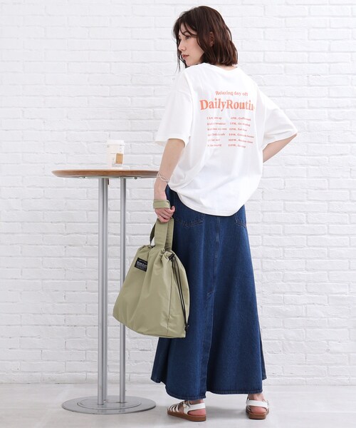 SHOO・LA・RUE(シューラルー)の「◆バックプリントTシャツ(Tシャツ/カットソー・レディース・ホワイト系/ピンク系・01/02/03)」の9枚目の写真