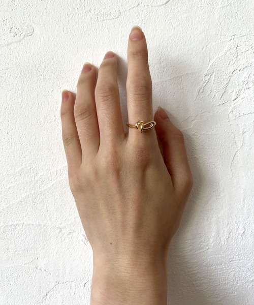 LIAN（リアン）の「シンプルノットリング（リング・レディース・シルバー/ゴールド・FREE）」の4枚目の写真