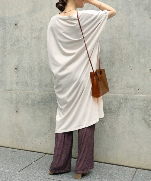 Right-on（ライトオン）の「【HONEYSUCKLE ROSE】フレンチスリーブチュニック（チュニック・レディース・ダークグレー/ライトベージュ/ブラウン・L/M）」の3枚目の写真