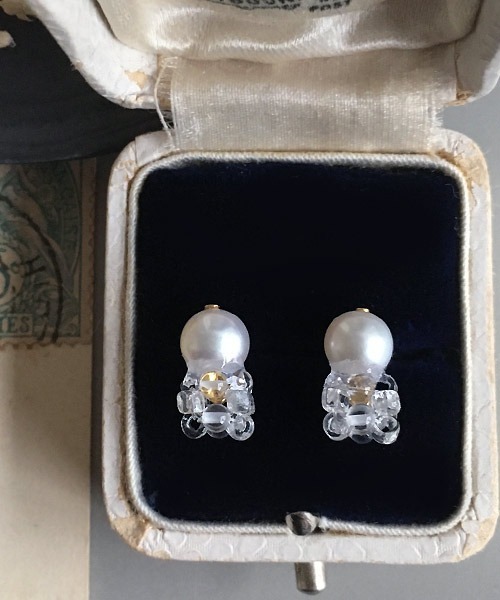 tone(トーン)の「【malle la brocante/マルラブロカント】誕生石と淡水パールのプチピアス(チタン)(ピアス(両耳用)・レディース・ホワイト/パープル/ネイビー/レッド/サックスブルー/ピンク/ライム/イエロー/ブルー/グリーン/マルチ/クリア・FREE)」の12枚目の写真