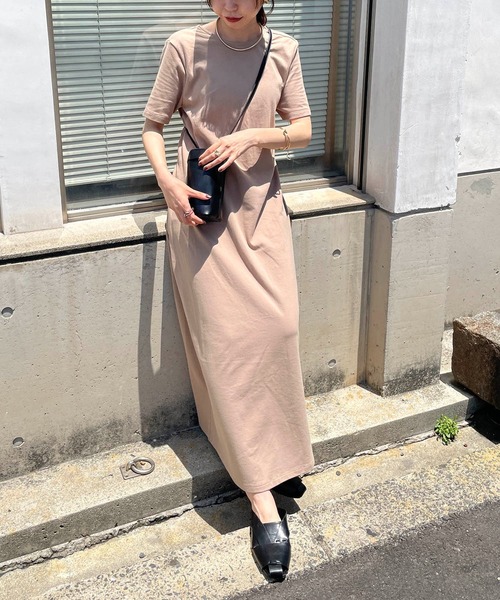 CAPRICIEUX LE'MAGE（カプリシューレマージュ）の「バックオープンＴワンピース（ワンピース・レディース・ブラック/モカ/ホワイト系その他・FREE）」の4枚目の写真