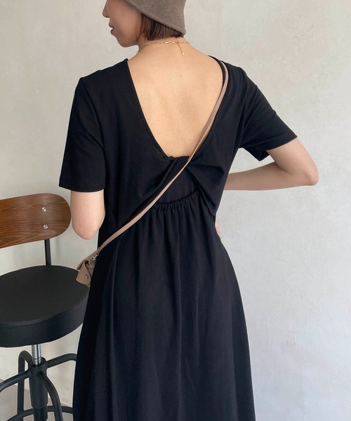 CAPRICIEUX LE'MAGE（カプリシューレマージュ）の「バックオープンＴワンピース（ワンピース・レディース・ブラック/モカ/ホワイト系その他・FREE）」の5枚目の写真