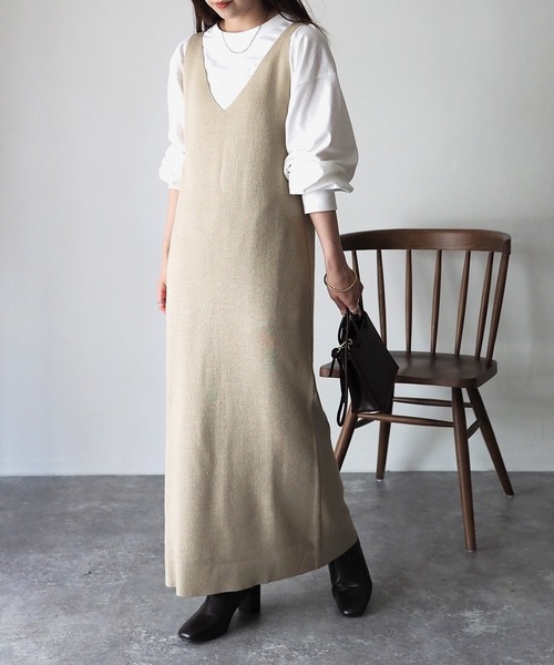 Riberry（リベリー）の「深Vネックニットワンピース（ワンピース・レディース・チャコールグレー/杢グレー/ベージュ・MEDIUM）」の9枚目の写真