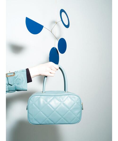 Te chichi TERRASSE（テチチテラス）の「キルティングボストンバッグ（ハンドバッグ・レディース・ブラック/オフホワイト/ブルー・ﾌﾘ-）」の4枚目の写真