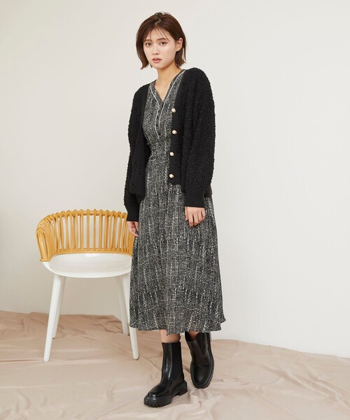 Feroux（フェルゥ）の「ツイードライク カーディガン（カーディガン/ボレロ・レディース・ライトグレー系1/ホワイト系1/ブラック系1/ブラック系・F）」の11枚目の写真
