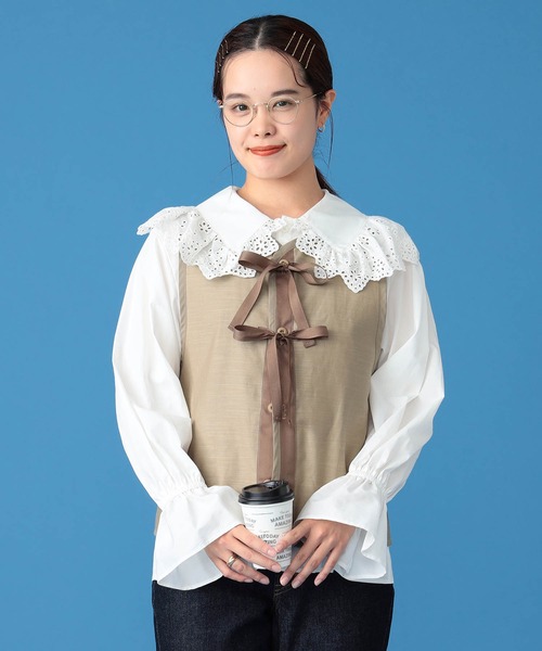 BeAMS DOT(ビームスドット)の「【WEB限定】BeAMS DOT / ベスト×フリルブラウスSET(ベスト・レディース・オリーブ/ベージュ/ブラック・S/M/L)」の3枚目の写真