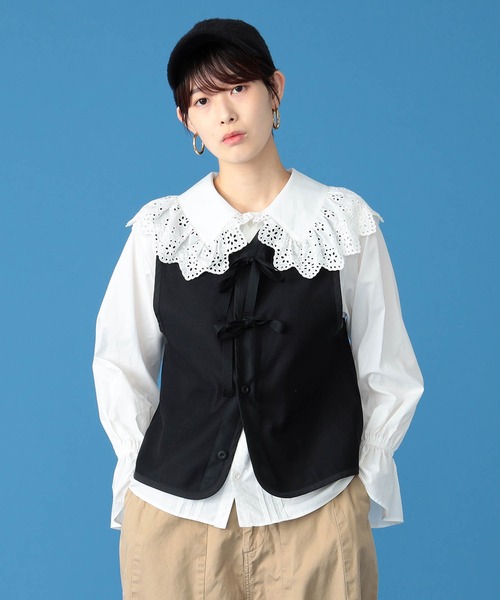 BeAMS DOT(ビームスドット)の「【WEB限定】BeAMS DOT / ベスト×フリルブラウスSET(ベスト・レディース・オリーブ/ベージュ/ブラック・S/M/L)」の2枚目の写真