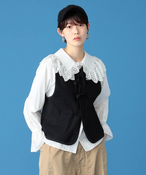 BeAMS DOT(ビームスドット)の「【WEB限定】BeAMS DOT / ベスト×フリルブラウスSET(ベスト・レディース・オリーブ/ベージュ/ブラック・S/M/L)」の4枚目の写真