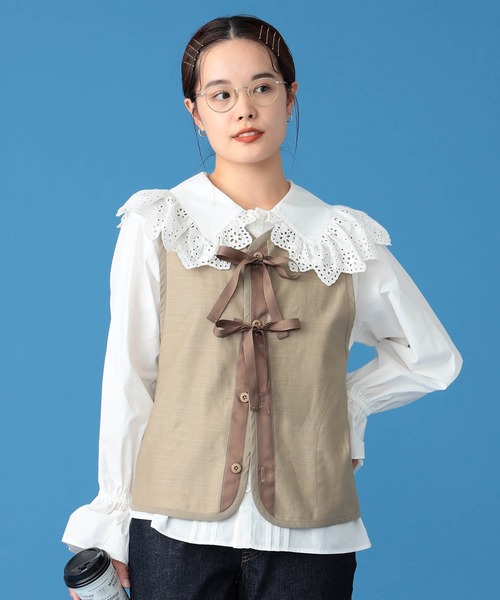 BeAMS DOT(ビームスドット)の「【WEB限定】BeAMS DOT / ベスト×フリルブラウスSET(ベスト・レディース・オリーブ/ベージュ/ブラック・S/M/L)」の13枚目の写真