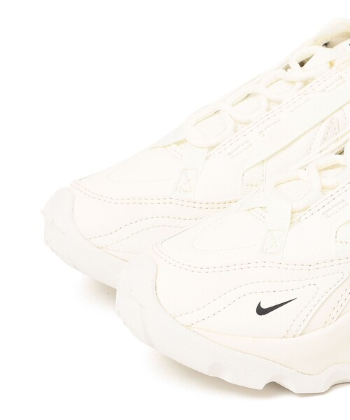NIKE（ナイキ）の「NIKE:TC 7900（スニーカー・レディース・ライトホワイト・35/50/40/45/30）」の3枚目の写真
