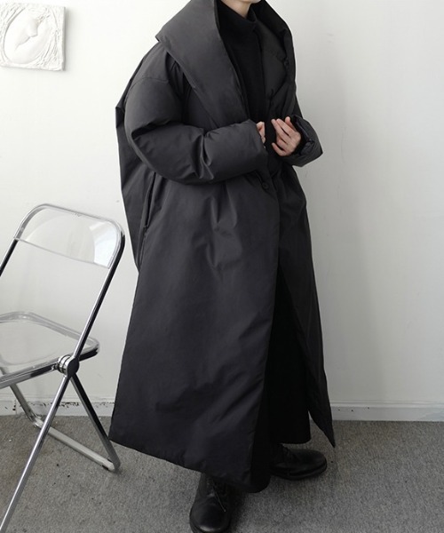 MAISON BREEZE(メゾンブリーズ)の「【MAISON BREEZE】ビッグシルエット中綿ロングコート SCCH289(ダウンジャケット/コート・レディース・ブラック・FREE)」の1枚目の写真