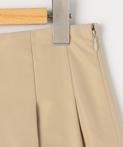 NOLLEY’S Sophi（ノーリーズソフィ）の「ウォッシャブルタフタランダムタックスカート（スカート・レディース・ベージュ/ネイビー/オフホワイト・38/36/34）」の6枚目の写真