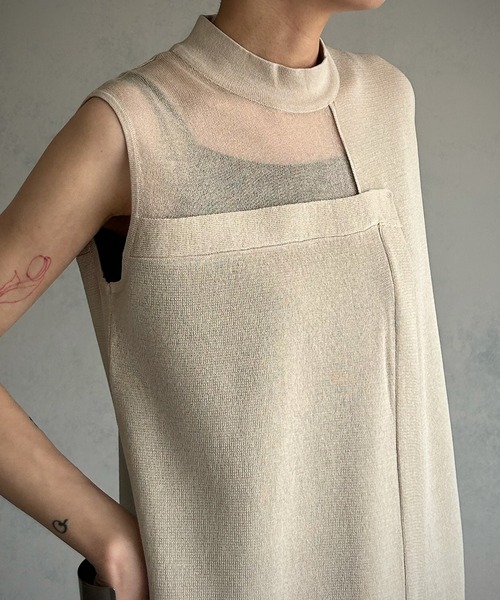 &g'aime（アンジェム）の「【&g’aime】アシンメトリーシアーロングニットチュニック（ニット/セーター・レディース・グレイッシュベージュ/ブラック/グリーン・FREE）」の14枚目の写真