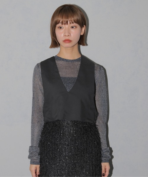 cheriella（シェリエラ）の「【cheriella】WEB限定カーブカットショートベスト WEB LIMITED CURVE CUT SHORT VEST（ベスト・レディース・ブラック/ベージュ・M）」の15枚目の写真