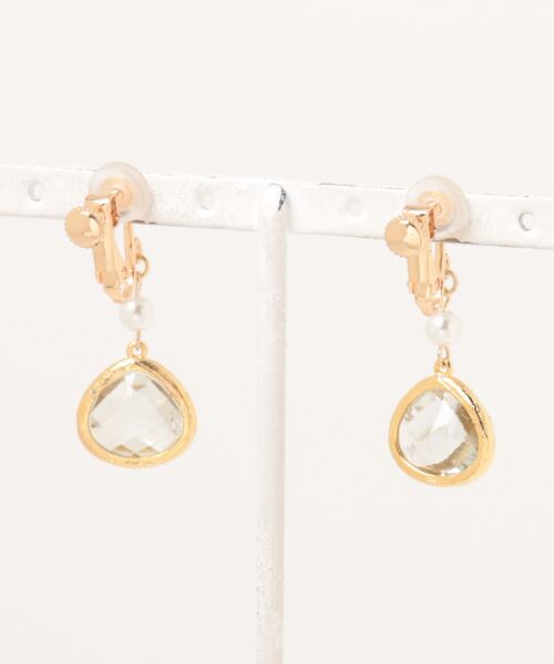 tone(トーン)の「【Cherie+Chambre】Green Amethyst Charm Earring(イヤリング・レディース・ライトグリーン・FREE)」の2枚目の写真