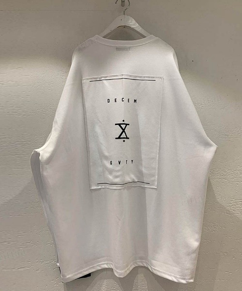 Dalfwin（ダールフィン）の「DECEMラベル配色ビッグ長袖Tシャツオーバーサイズ（Tシャツ/カットソー・レディース・ホワイト/ブラック・FREE）」の21枚目の写真