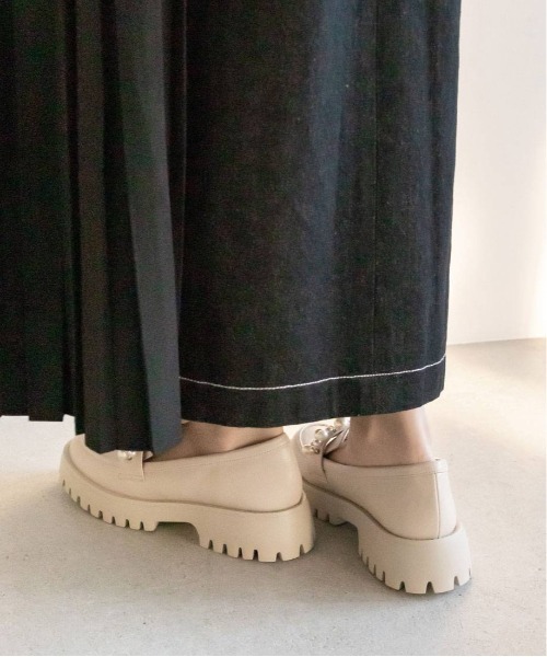 RANDA（ランダ）の「パール×ビジュー厚底ローファー（ローファー・レディース・ブラック/アイボリー・M/LL/L/S）」の8枚目の写真