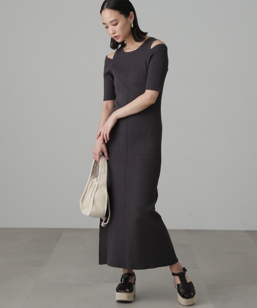 FREE'S MART（フリーズマート）の「◆肩スリット半袖リブニットワンピース（ワンピース・レディース・ブラック/ホワイト/イエロー・SMALL/MEDIUM）」の10枚目の写真